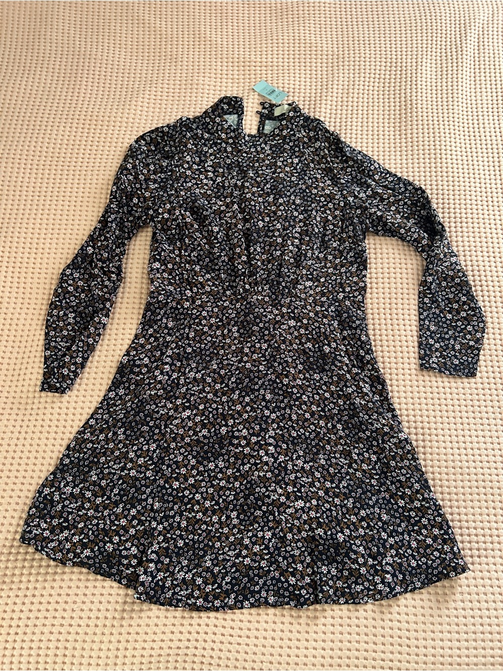 NWT LOFT Black Floral Long-Sleeve Fit-and-Flare Dress Keyhole Back